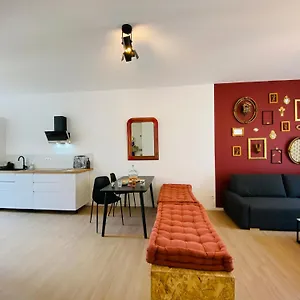 Le Condorcet. Charme Et Confort A Championnet Appartement